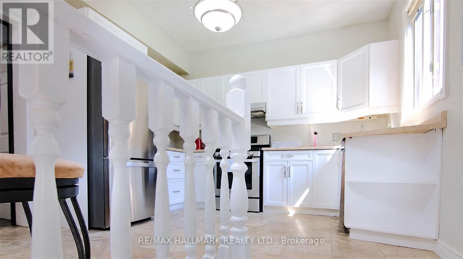 496 Highbury Avenue N Property Photo 7