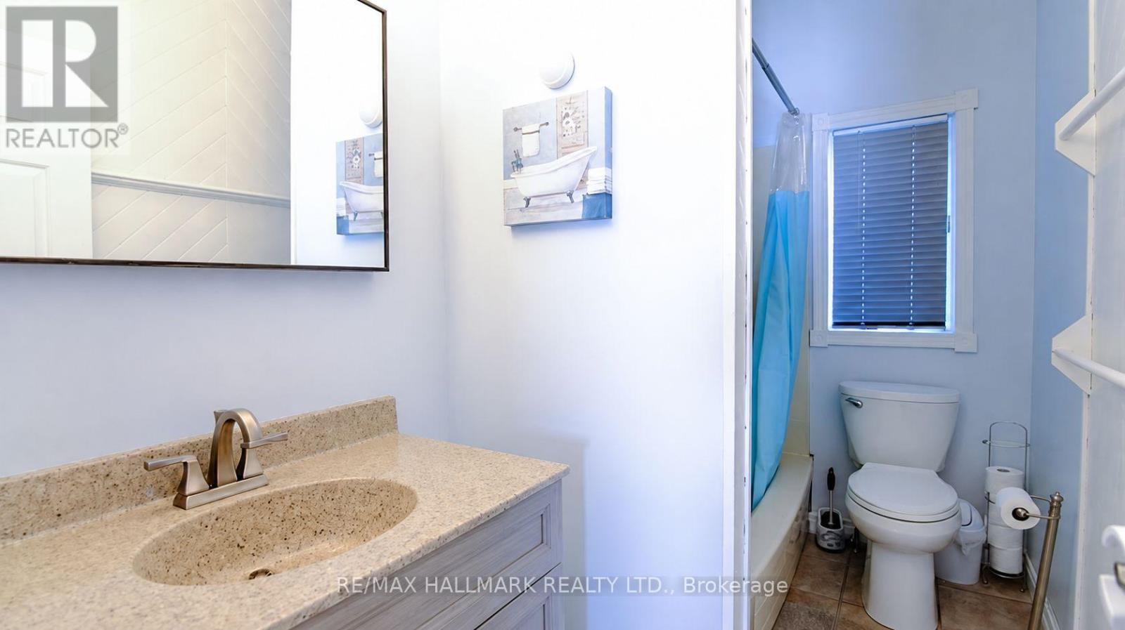 496 Highbury Avenue N Property Photo 12