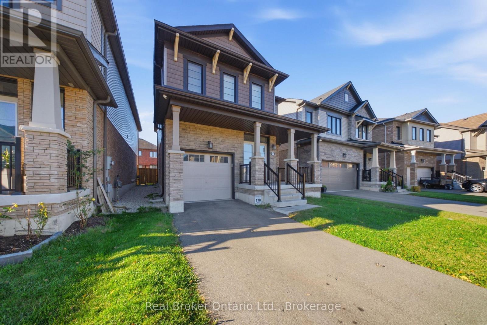 51 Magdalena Street Property Photo 2