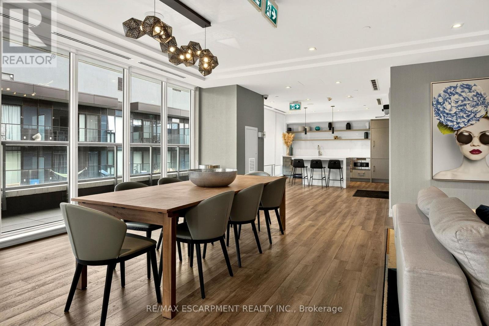 812 - 212 King William Street Property Photo 25