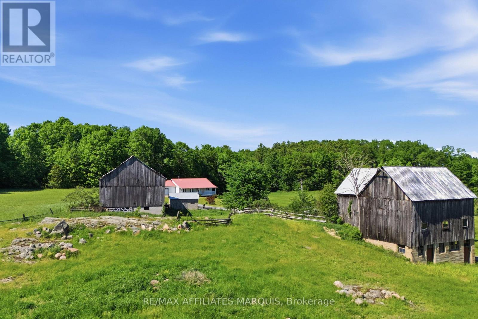 1192 Good Road Property Photo 4