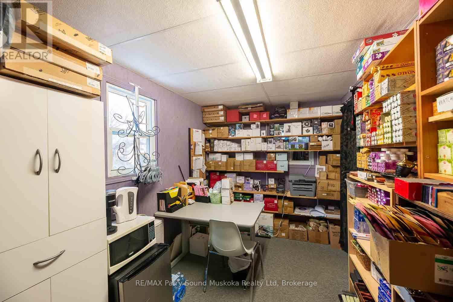 156 Ontario Street Property Photo 12