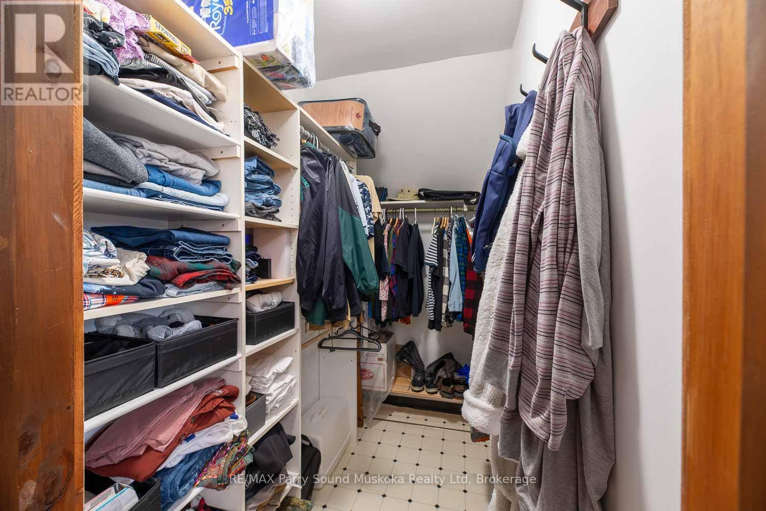 156 Ontario Street Property Photo 19