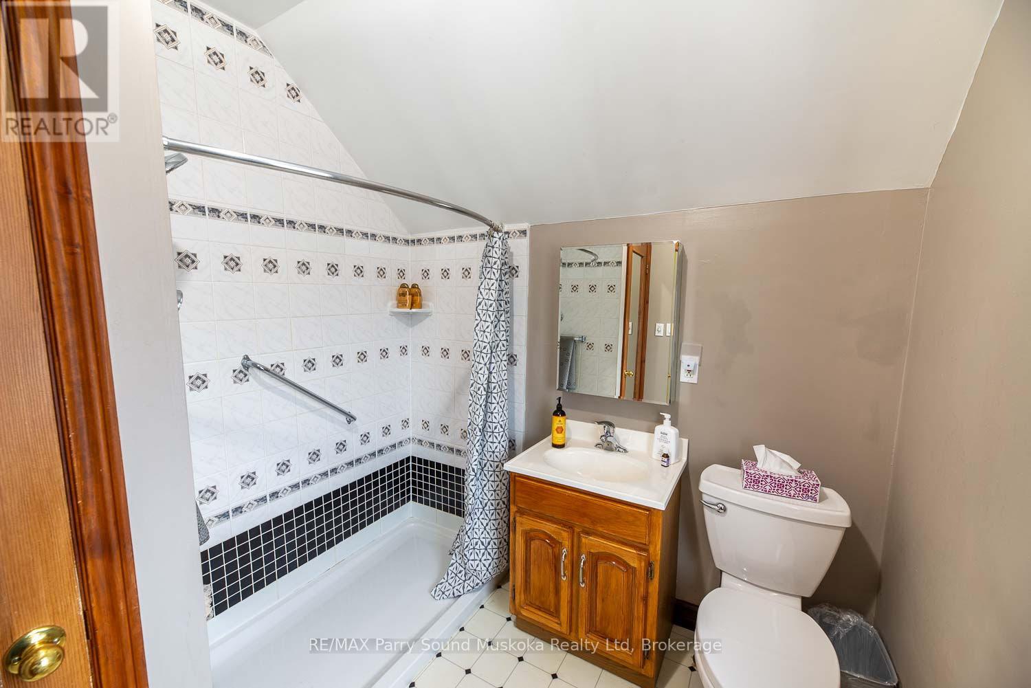 156 Ontario Street Property Photo 20