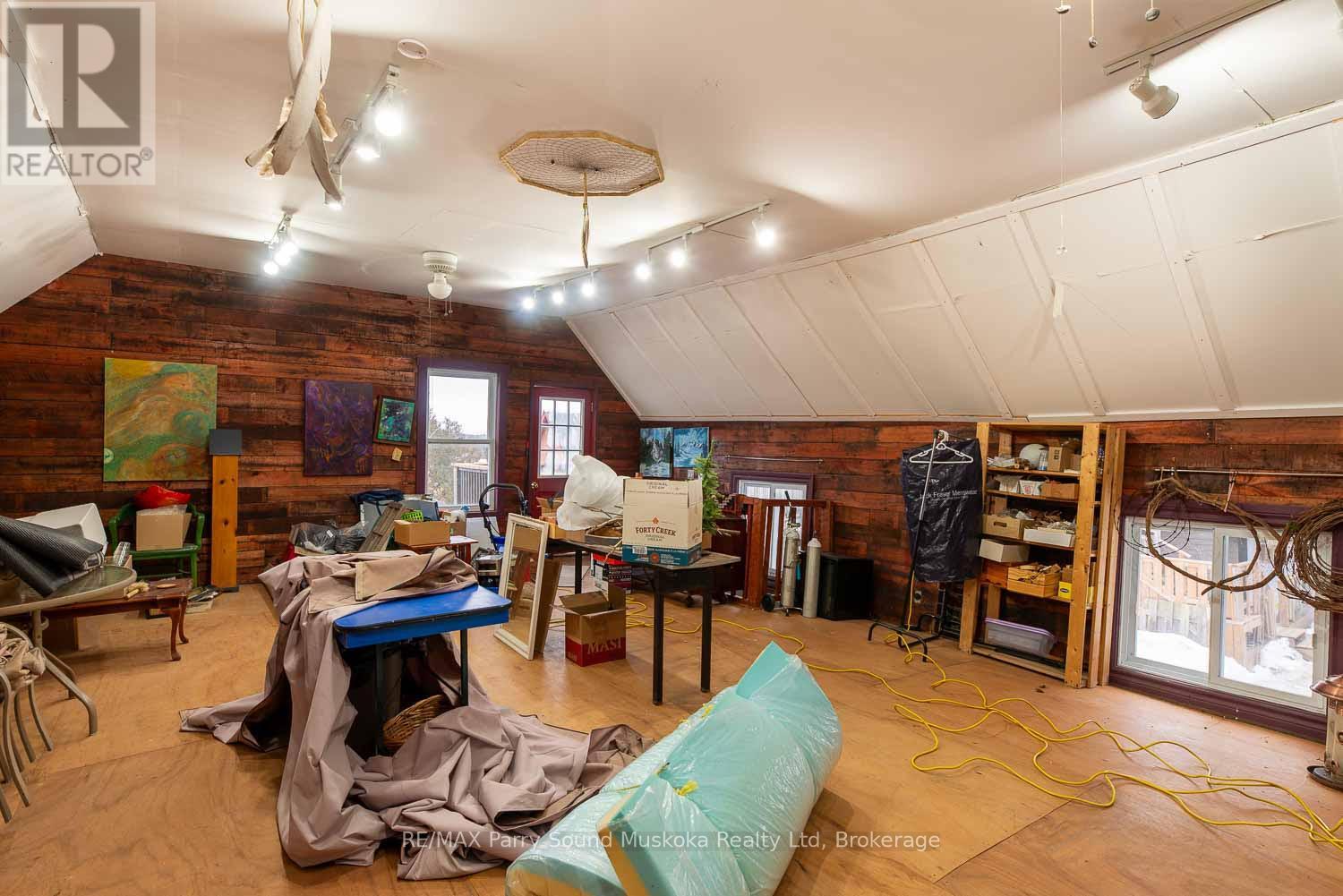 156 Ontario Street Property Photo 23