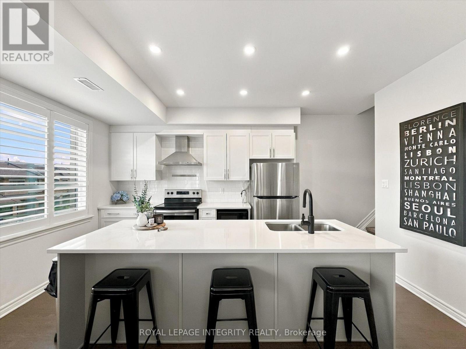 359 Axis Way Property Photo 6