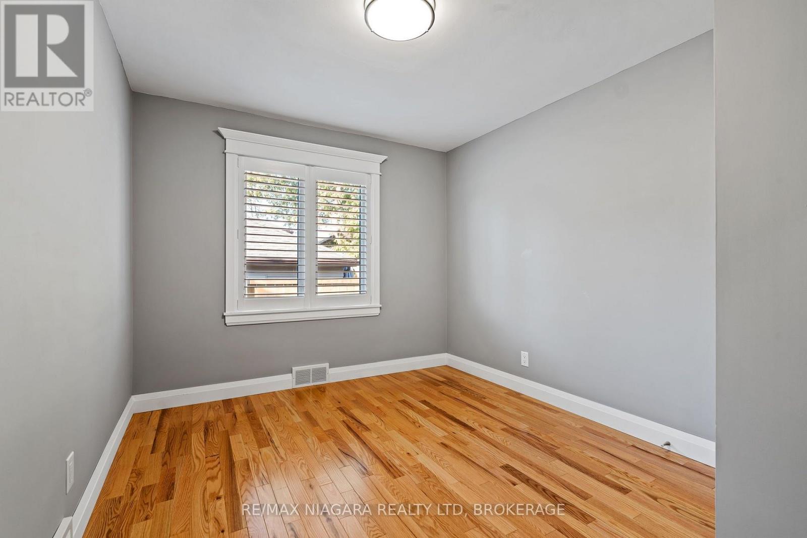 9 Ghent Street Property Photo 14