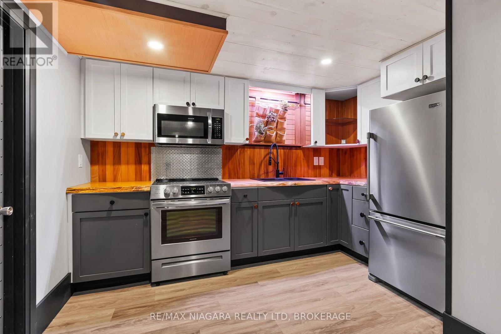 9 Ghent Street Property Photo 20