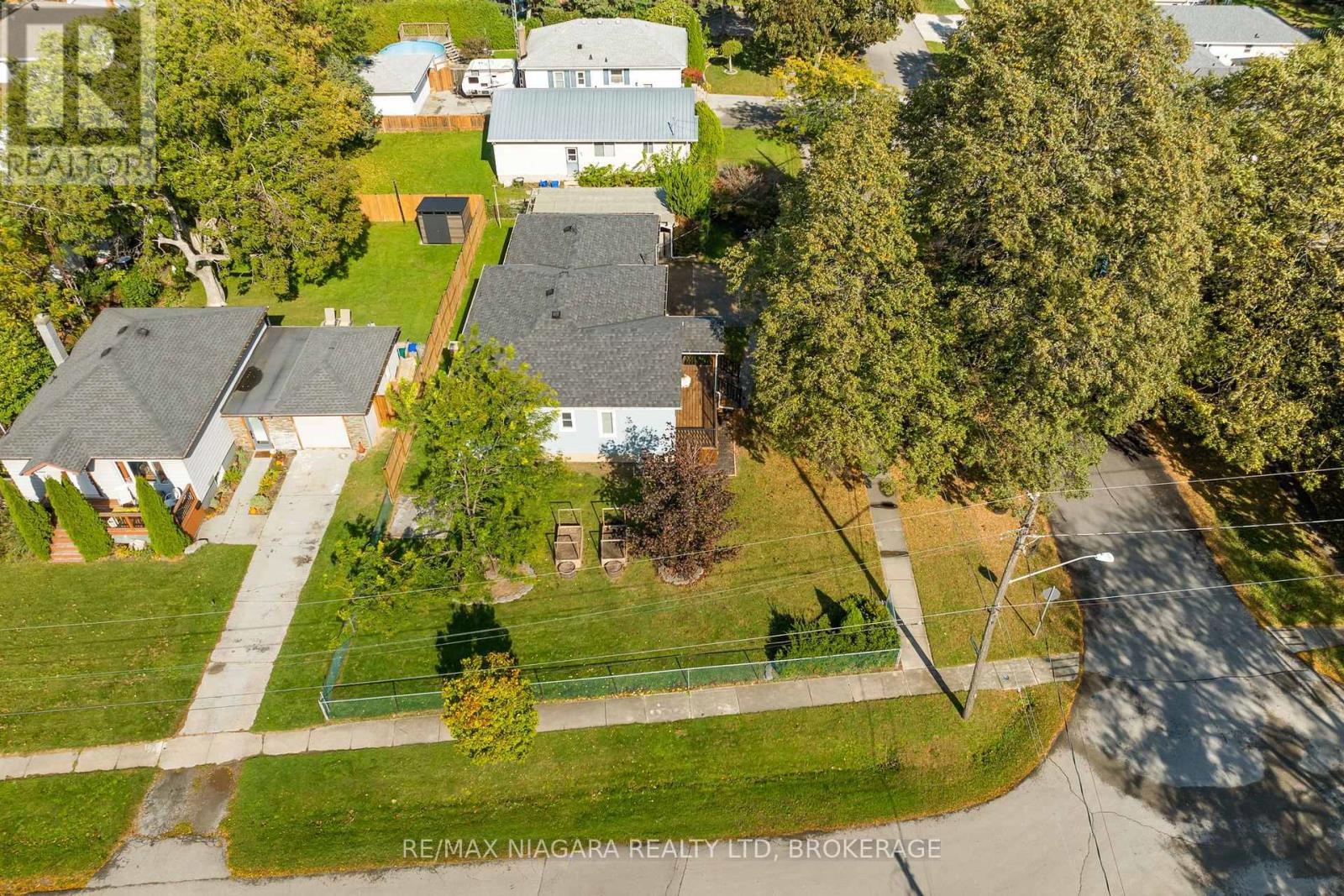 9 Ghent Street Property Photo 35