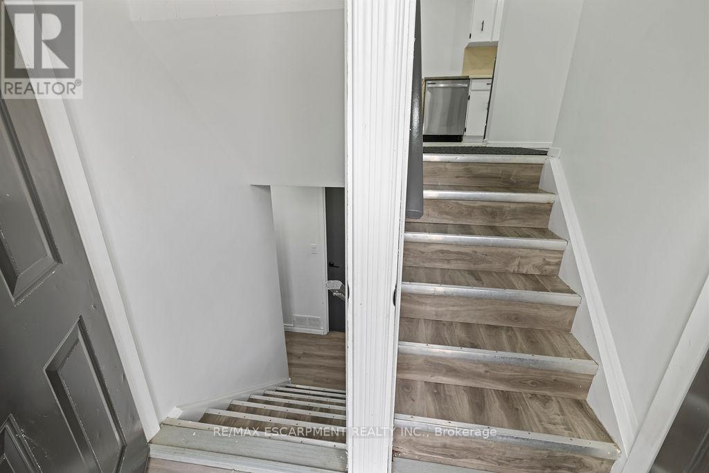 24 Tara Crescent Property Photo 5