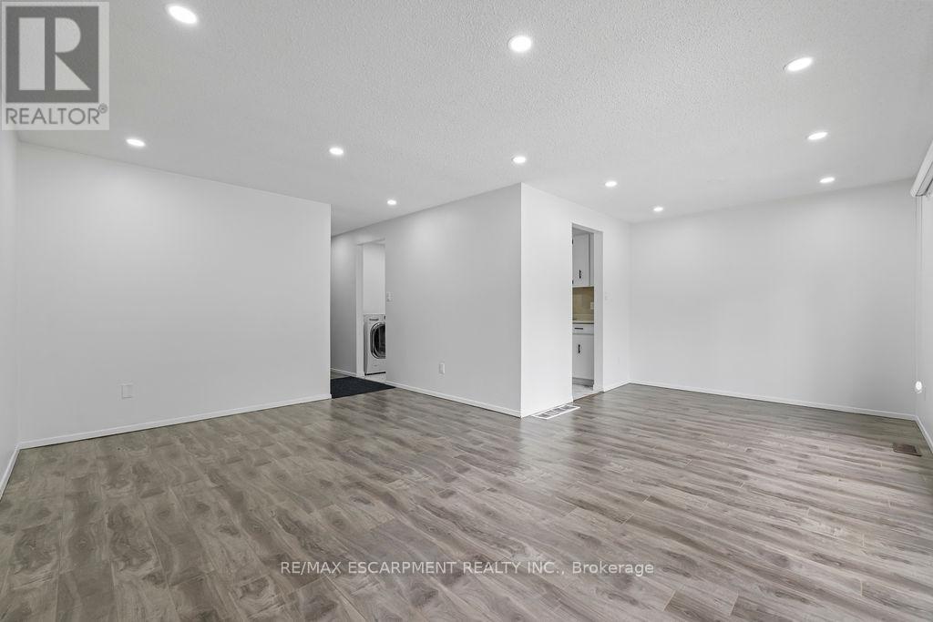 24 Tara Crescent Property Photo 19