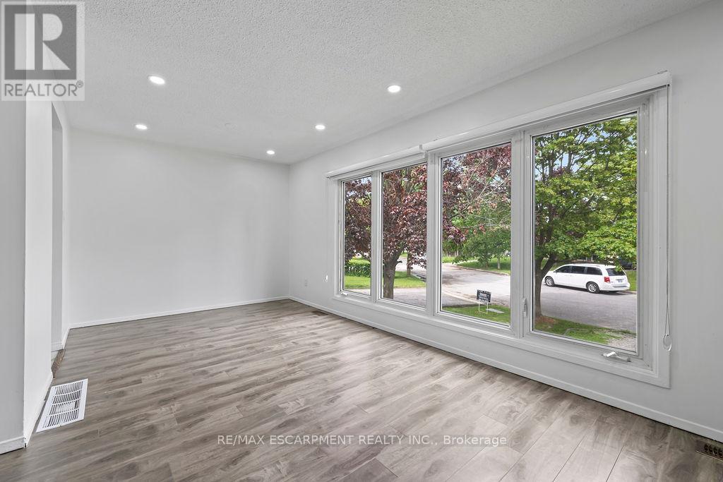 24 Tara Crescent Property Photo 20