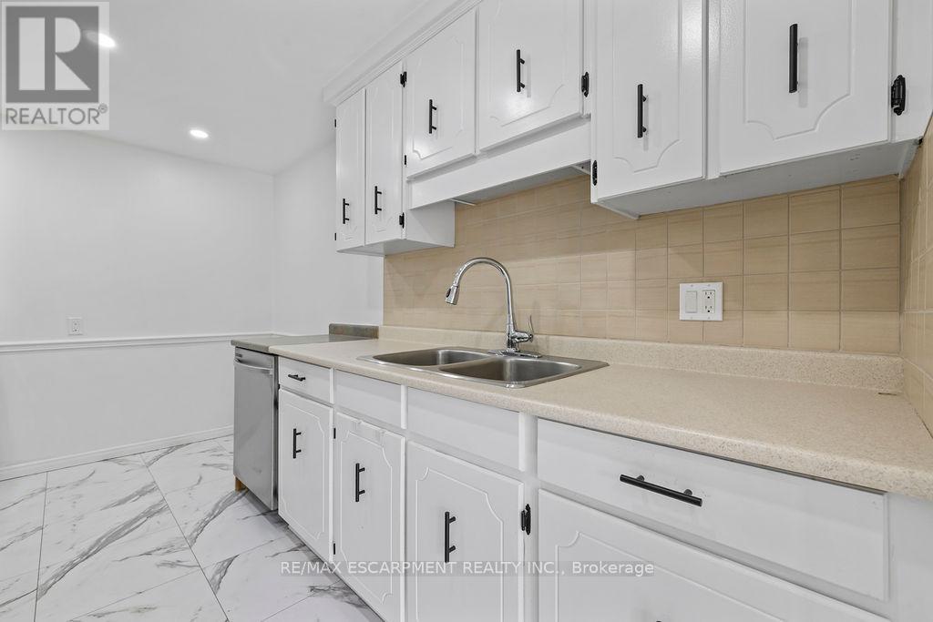 24 Tara Crescent Property Photo 21