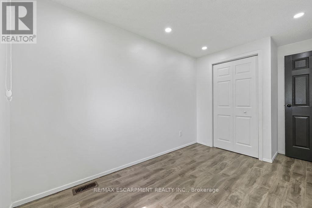 24 Tara Crescent Property Photo 26