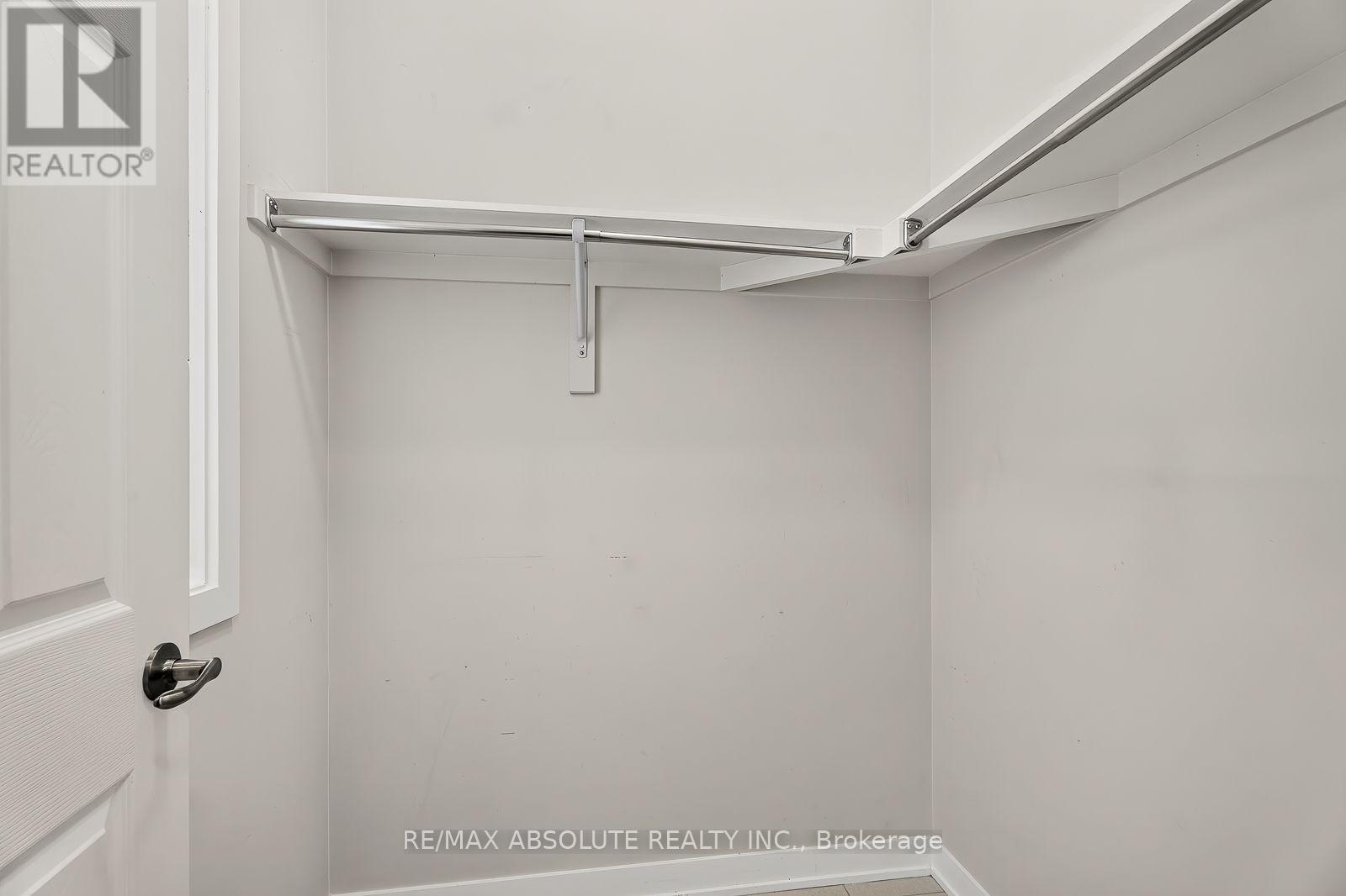 235 Billrian Crescent Property Photo 5