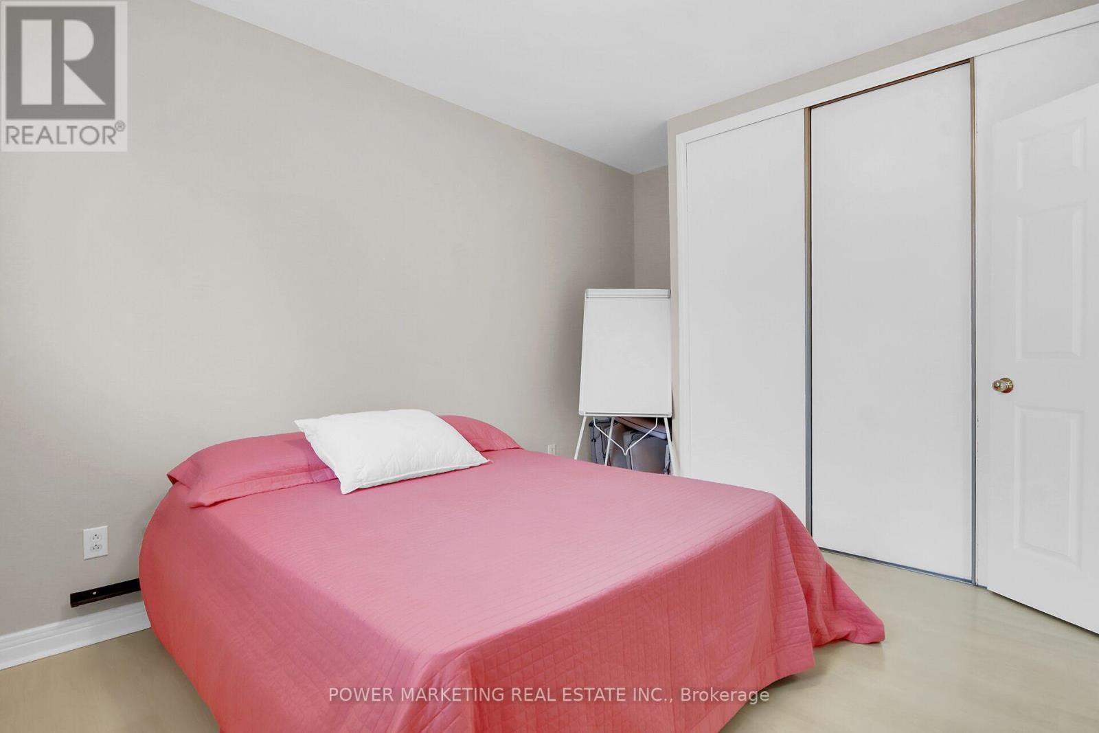 181 Mountshannon Drive Property Photo 5