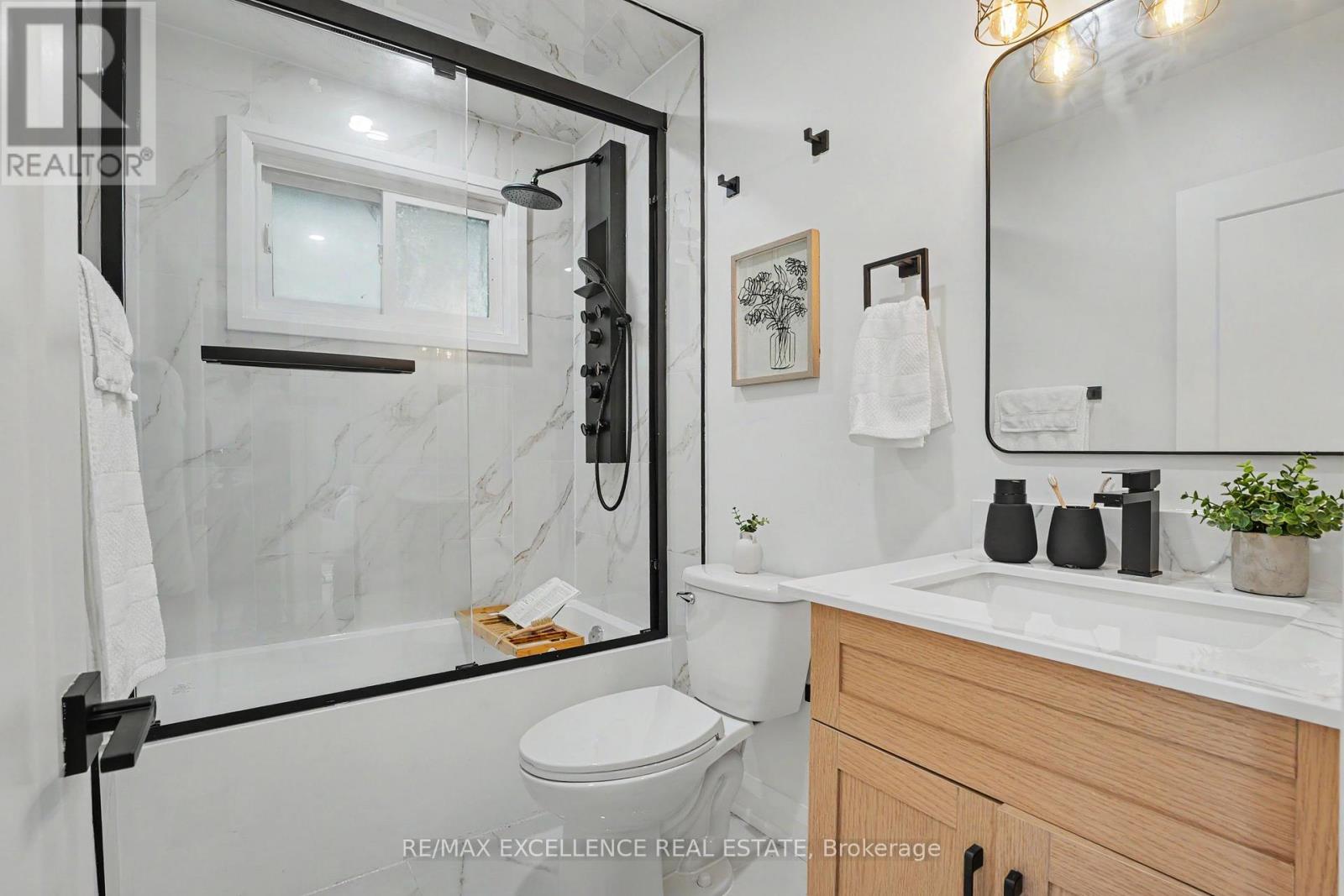 311 East 14th Street Property Photo 20
