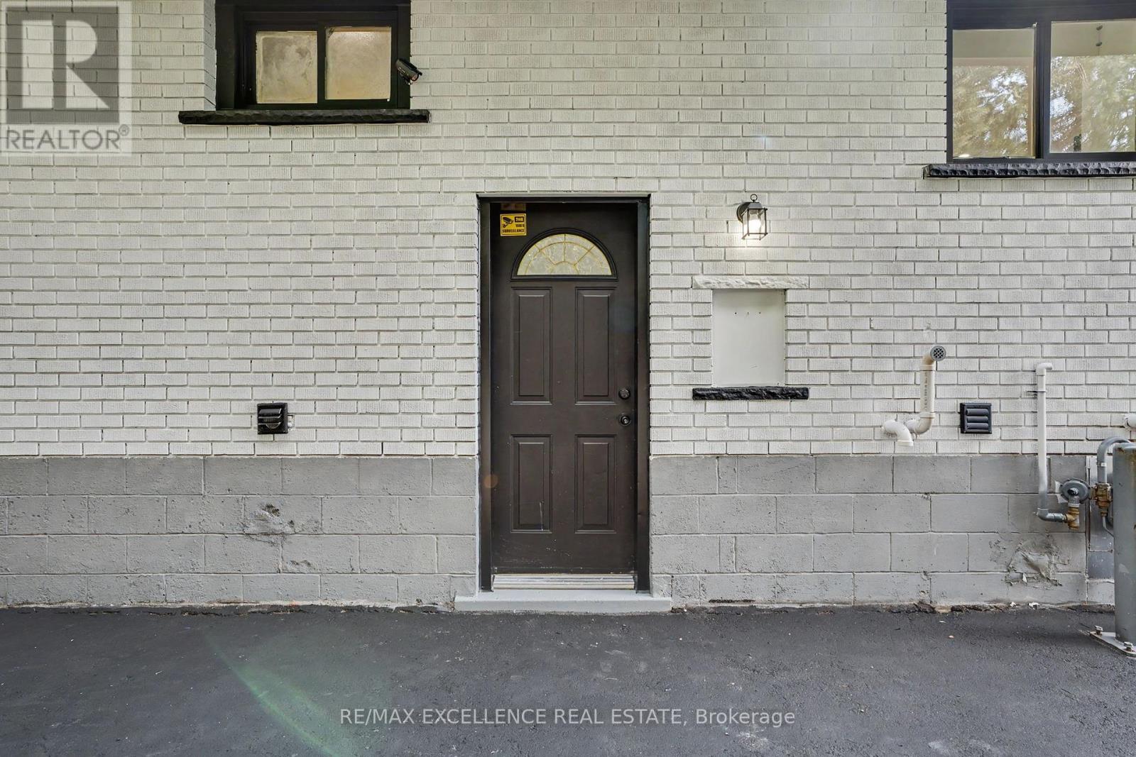 311 East 14th Street Property Photo 22