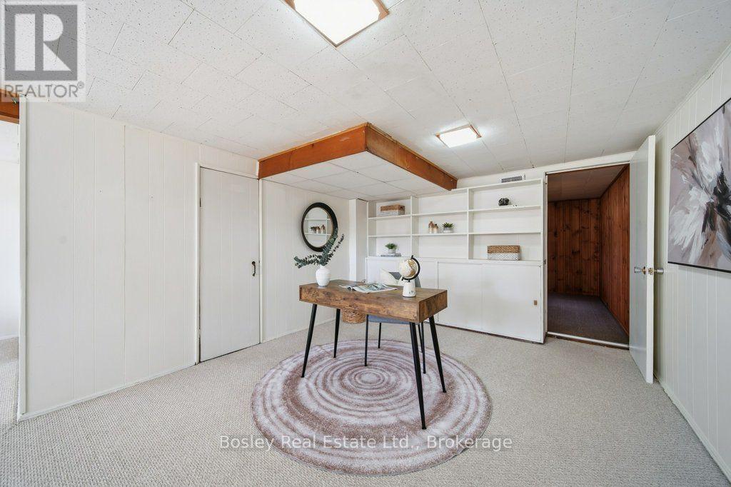 18 Maywood Road Property Photo 23