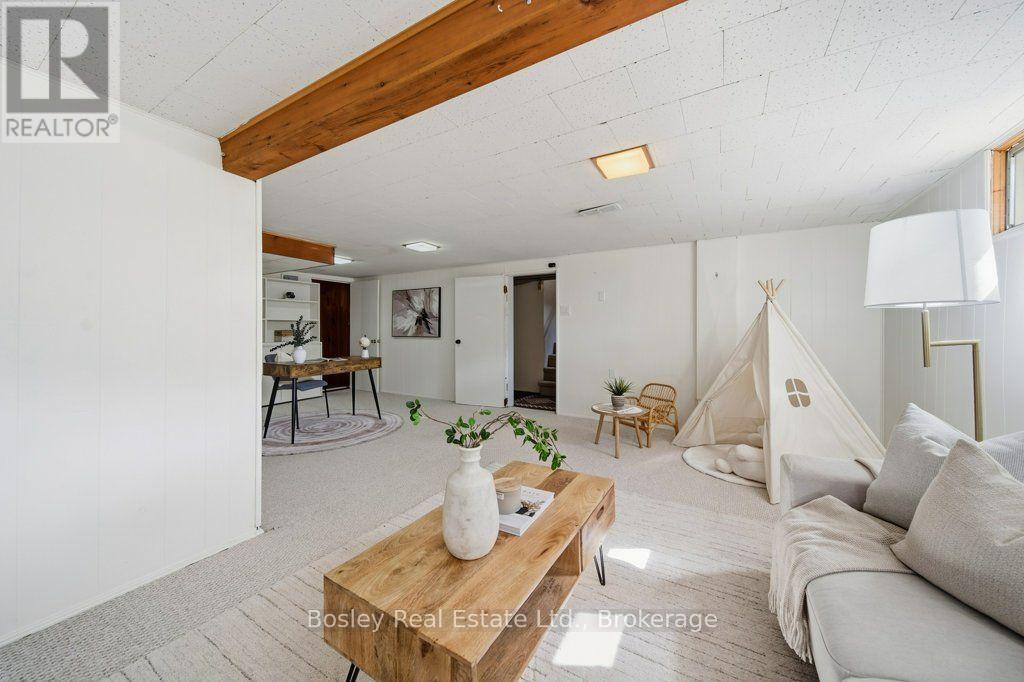 18 Maywood Road Property Photo 25