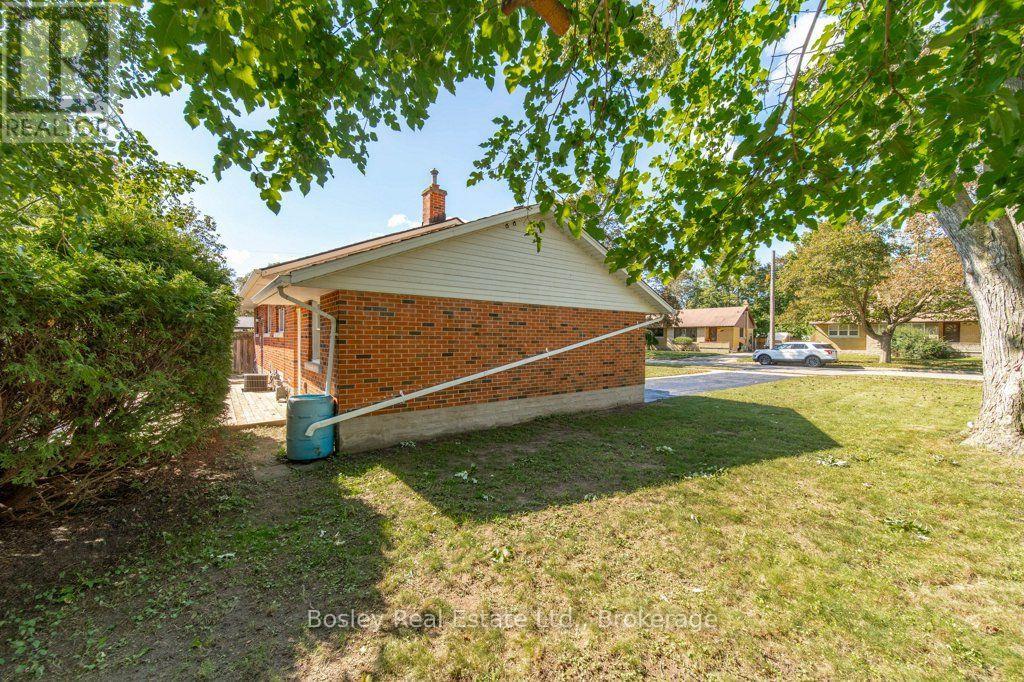 18 Maywood Road Property Photo 33