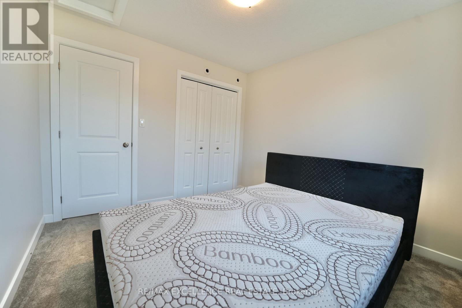 18 Weir Crescent Property Photo 13