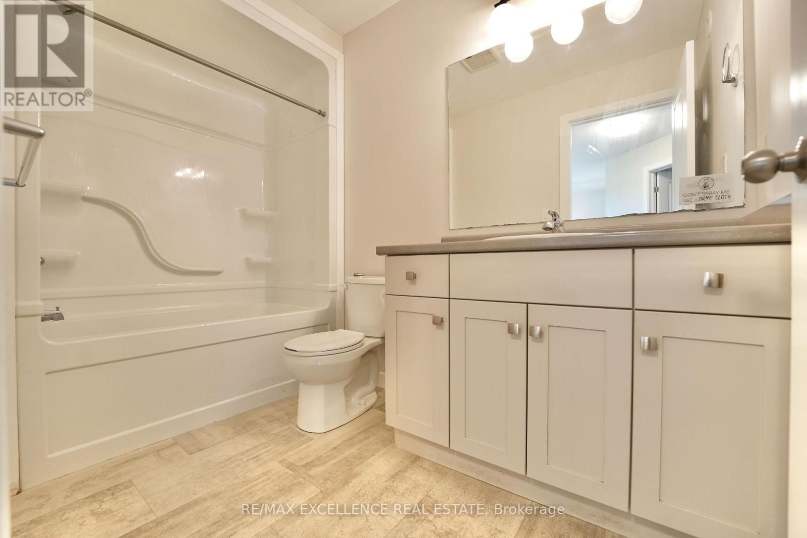 18 Weir Crescent Property Photo 16