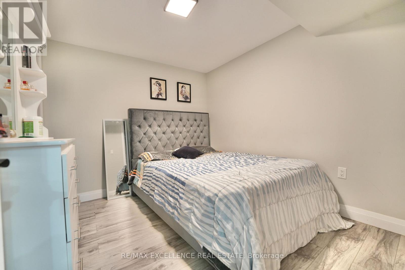 18 Weir Crescent Property Photo 24