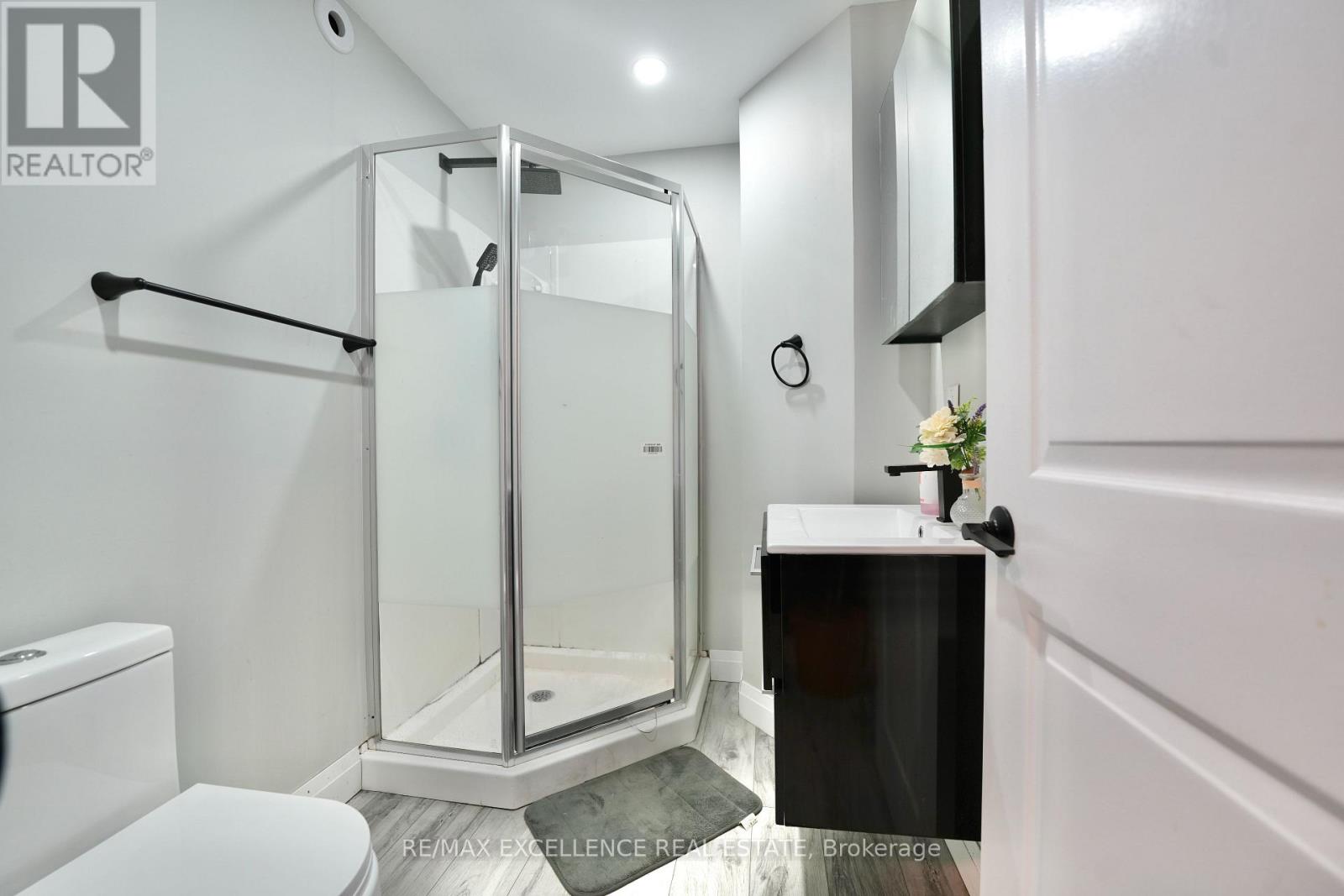 18 Weir Crescent Property Photo 25