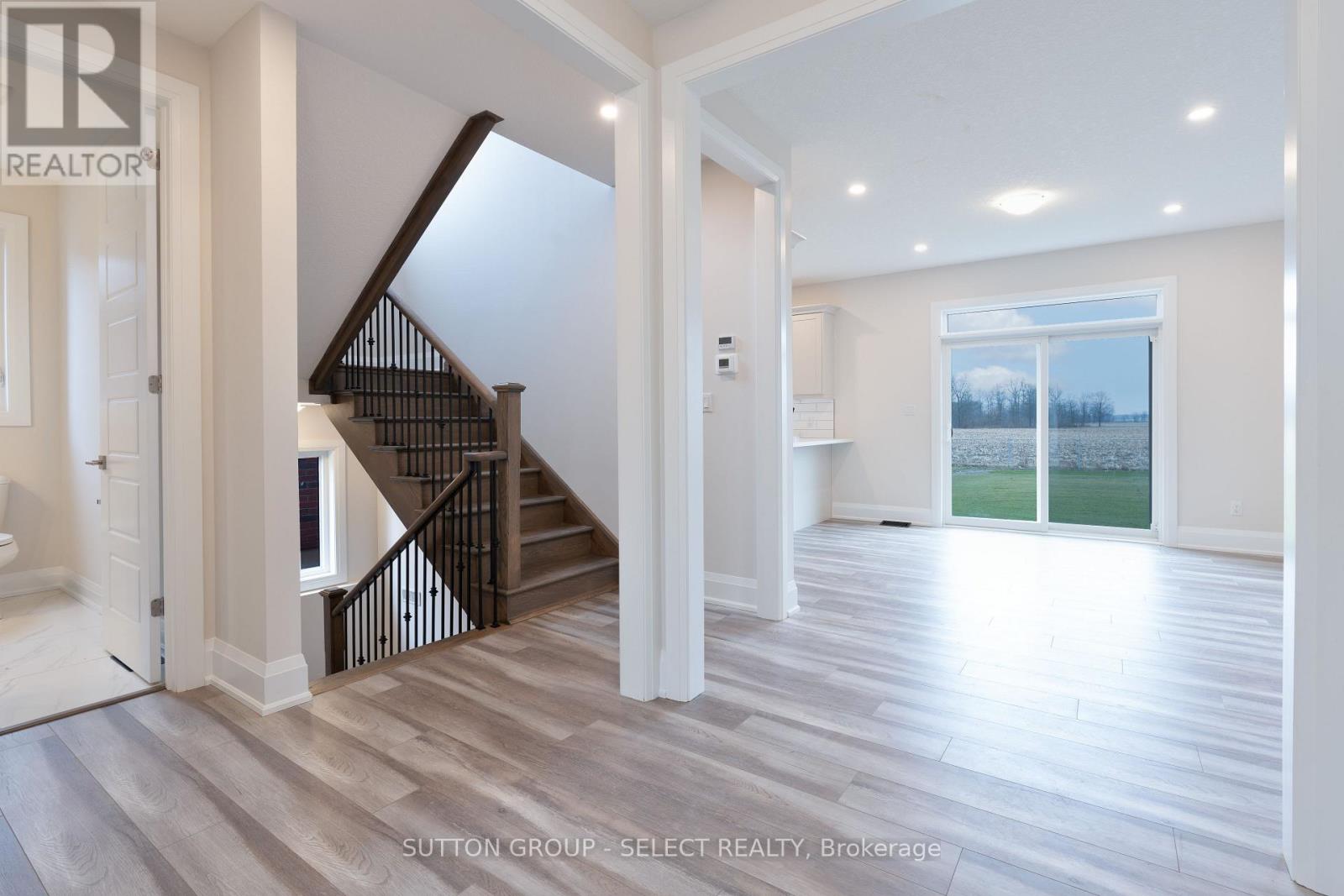 240 Leitch Street Property Photo 6