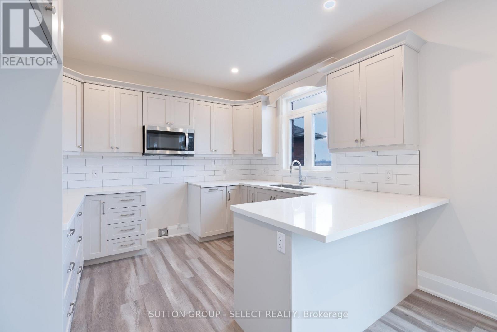 240 Leitch Street Property Photo 11