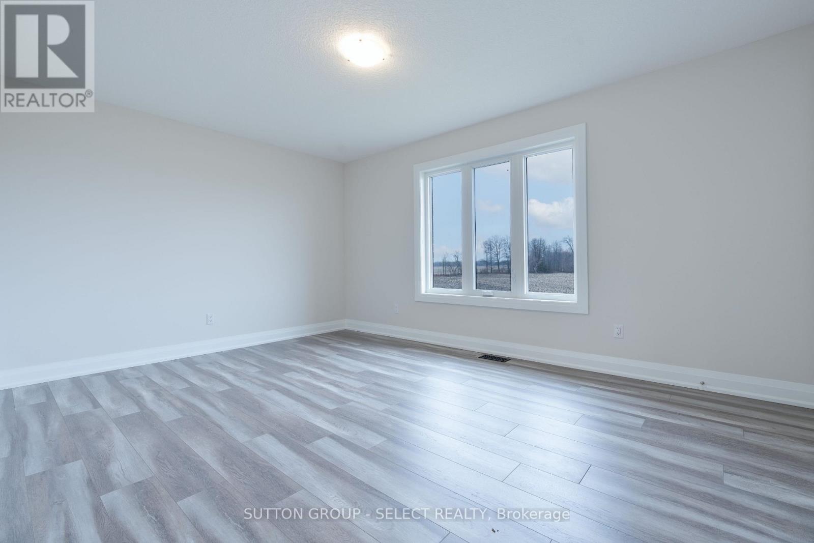 240 Leitch Street Property Photo 15
