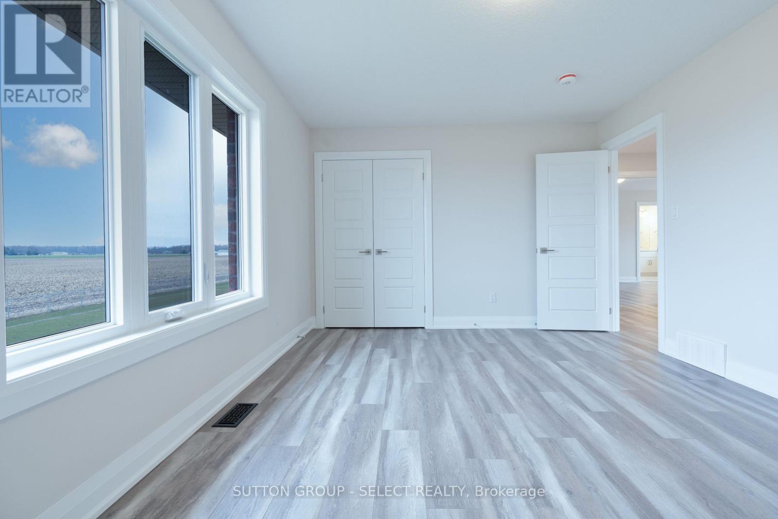 240 Leitch Street Property Photo 16