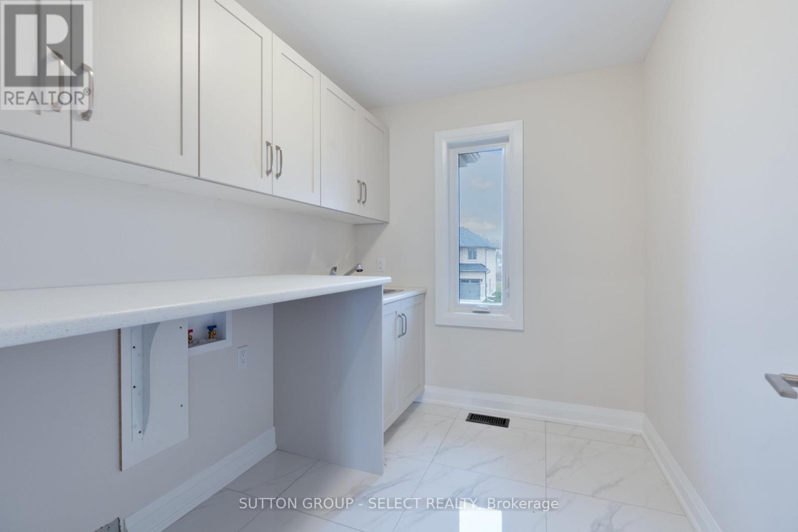 240 Leitch Street Property Photo 18