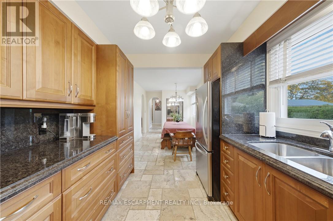 24 West 32nd Street Property Photo 16