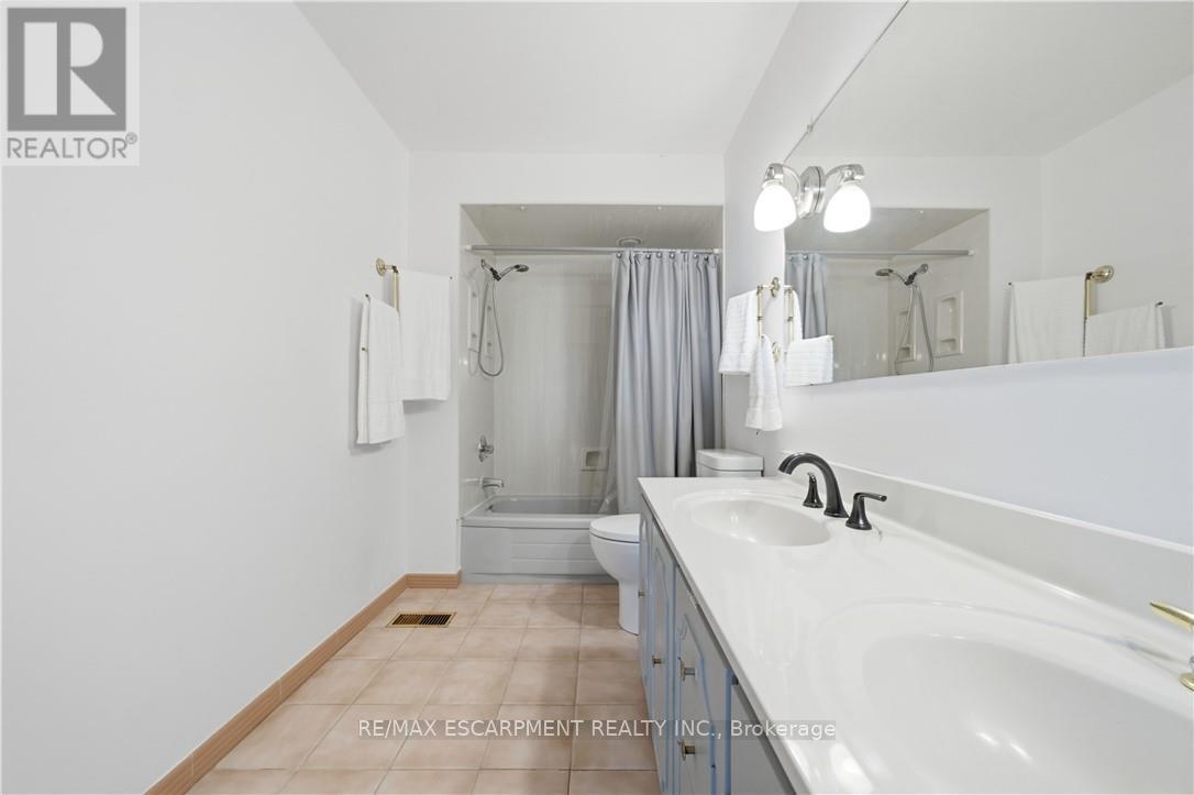 24 West 32nd Street Property Photo 24