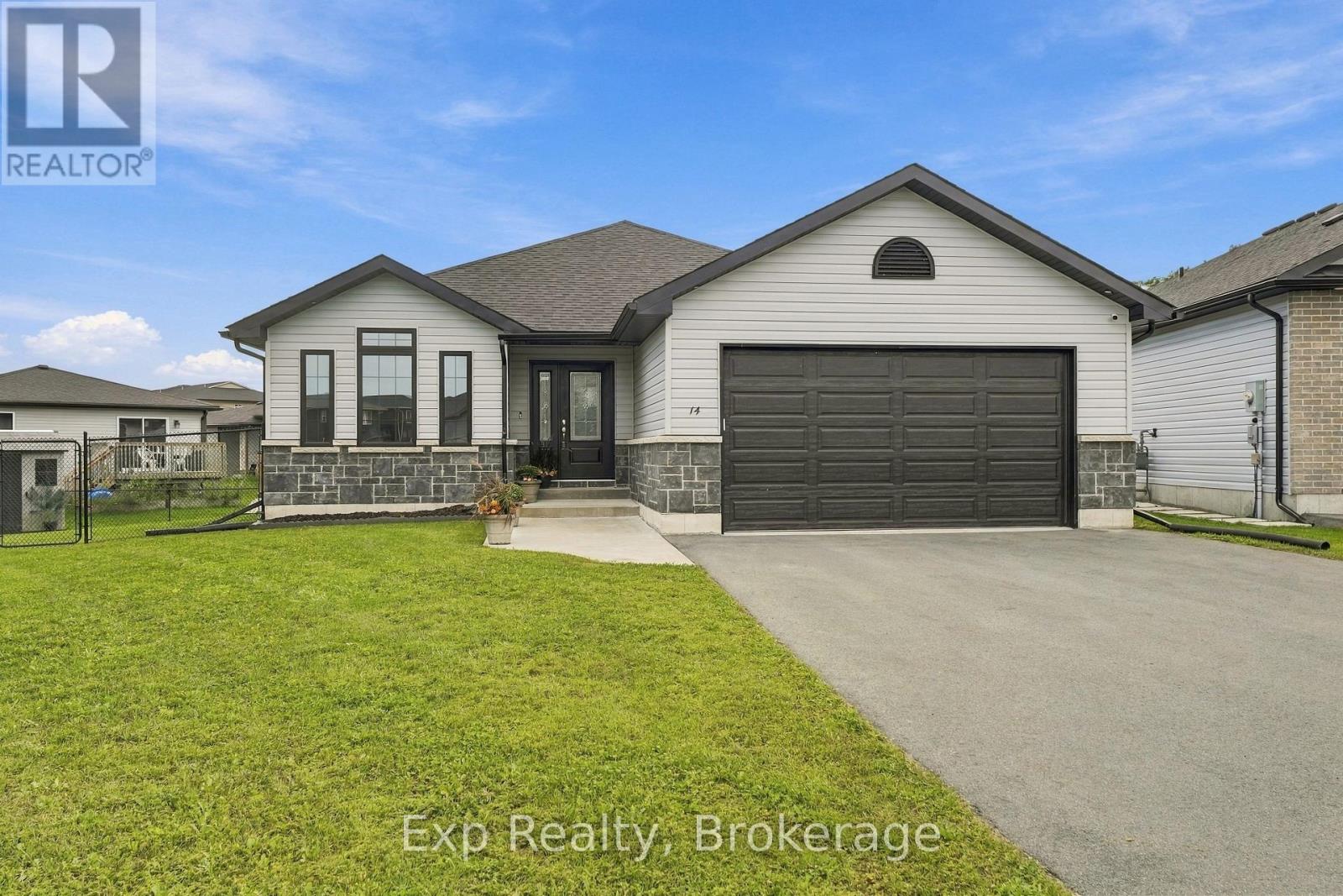 14 Lehtinen Crescent Property Photo 4