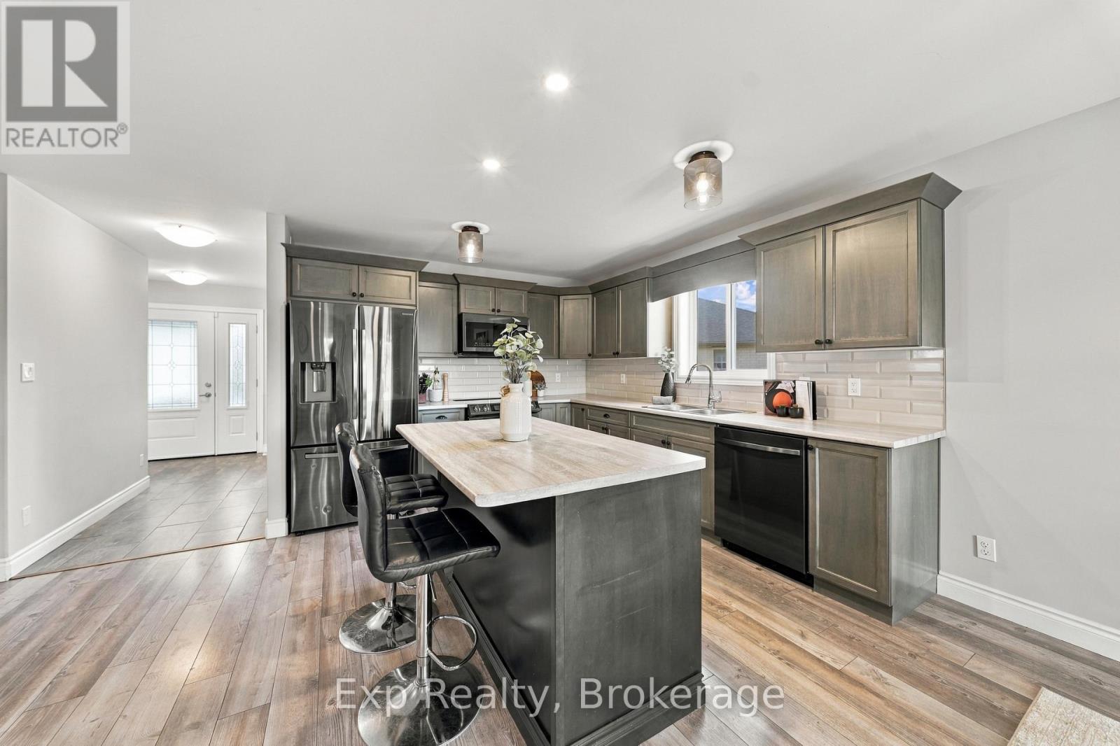 14 Lehtinen Crescent Property Photo 10
