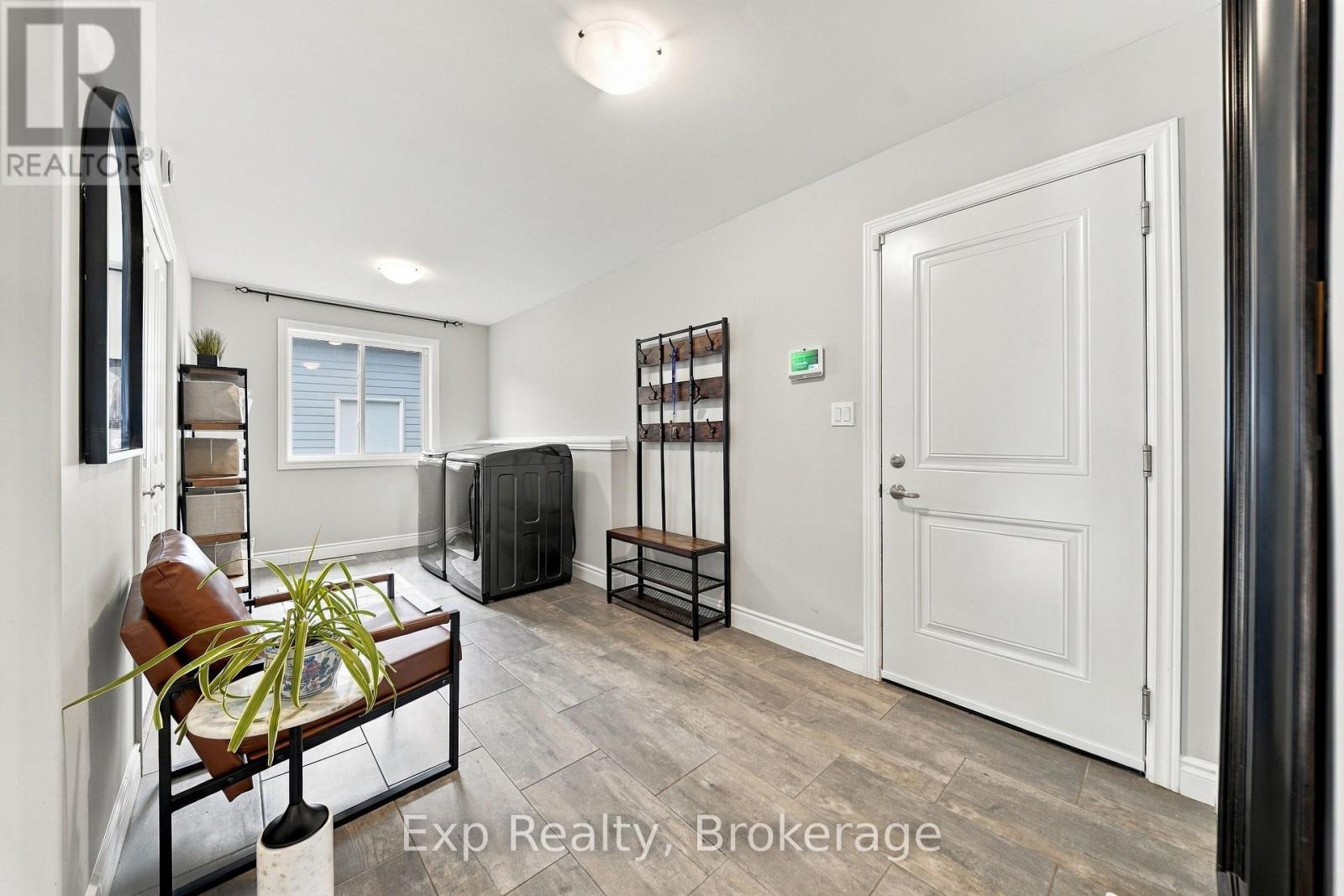 14 Lehtinen Crescent Property Photo 21