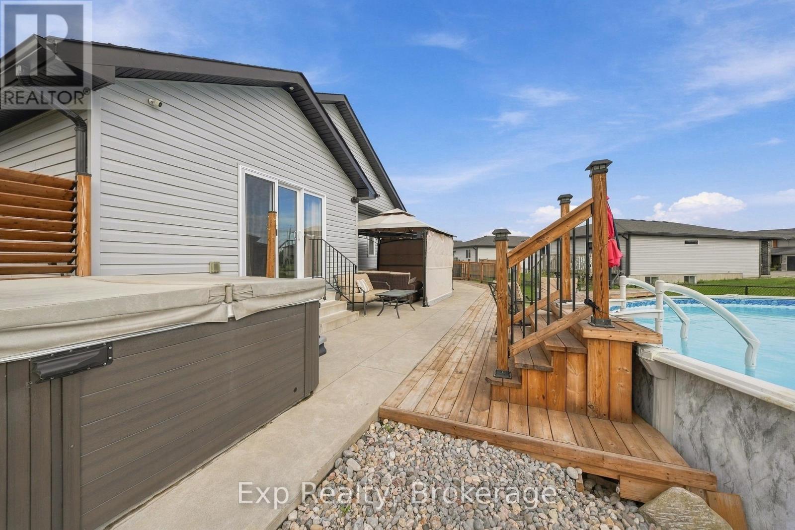 14 Lehtinen Crescent Property Photo 40