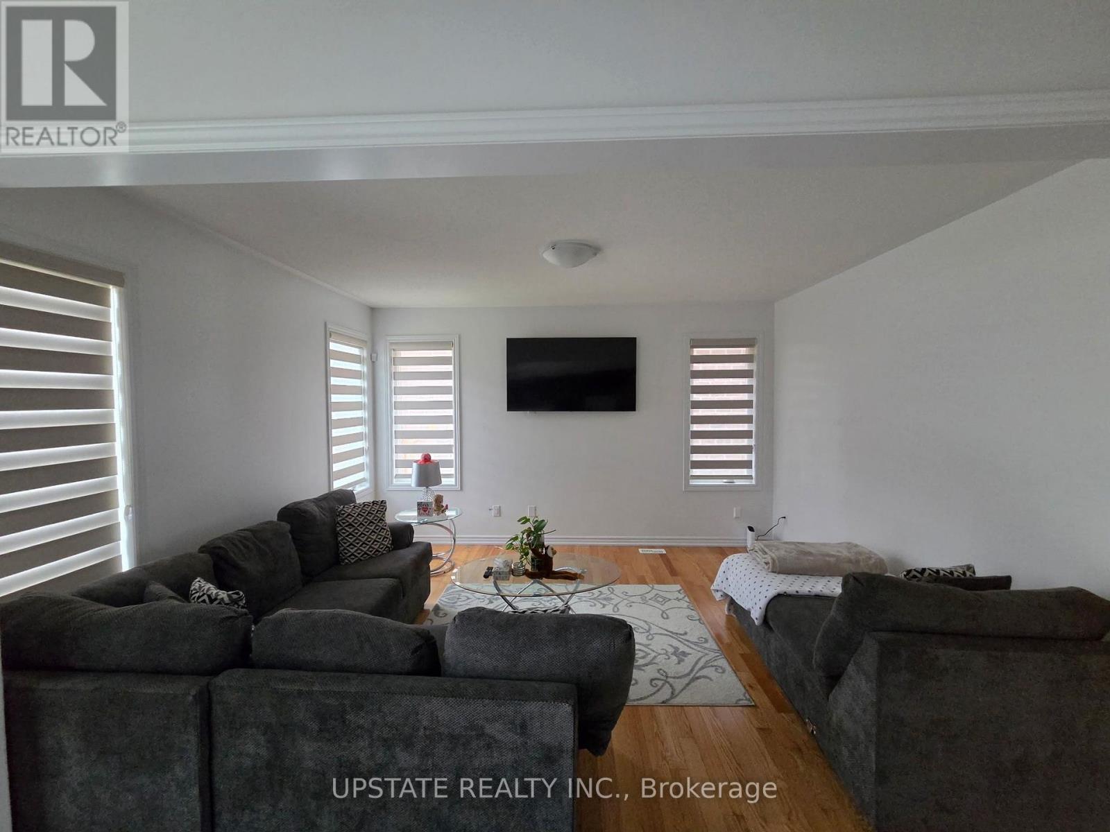 25 Doc Lougheed Avenue Property Photo 3
