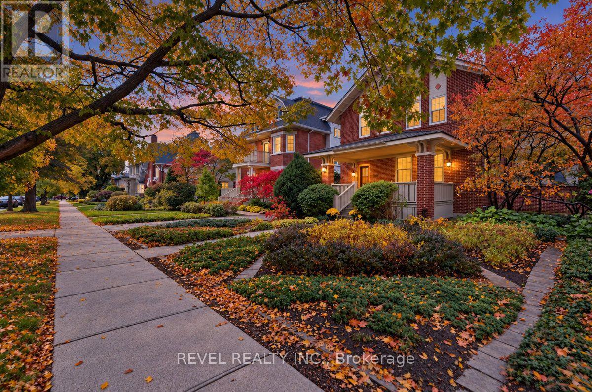 204 Clemow Avenue Property Photo 6