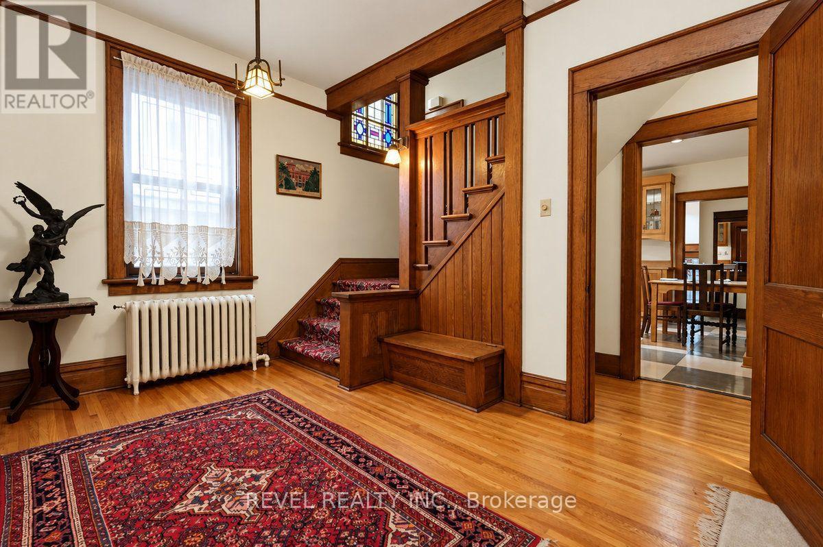 204 Clemow Avenue Property Photo 12