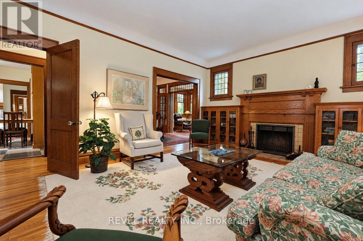 204 Clemow Avenue Property Photo 15