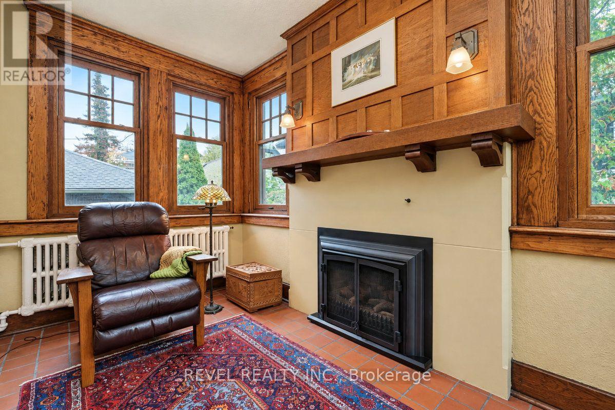204 Clemow Avenue Property Photo 25