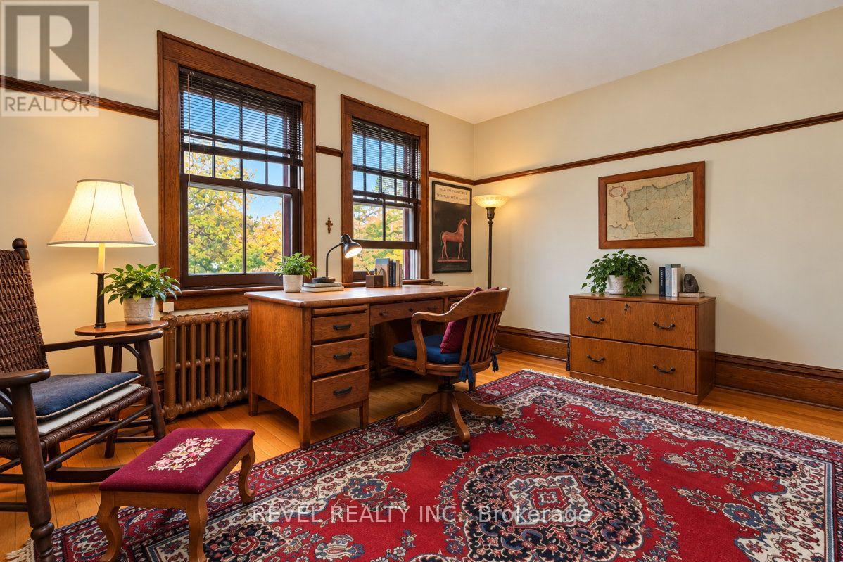 204 Clemow Avenue Property Photo 38