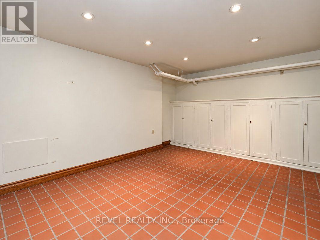 204 Clemow Avenue Property Photo 42
