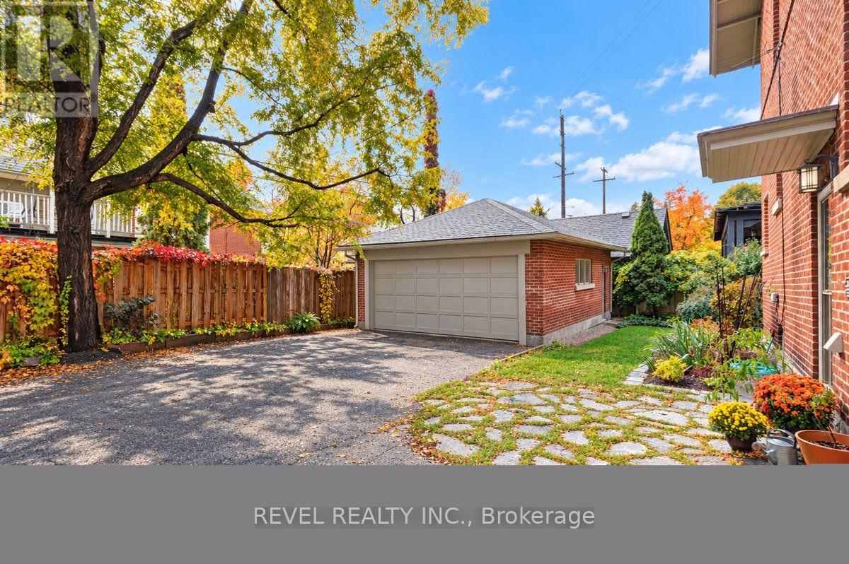 204 Clemow Avenue Property Photo 46