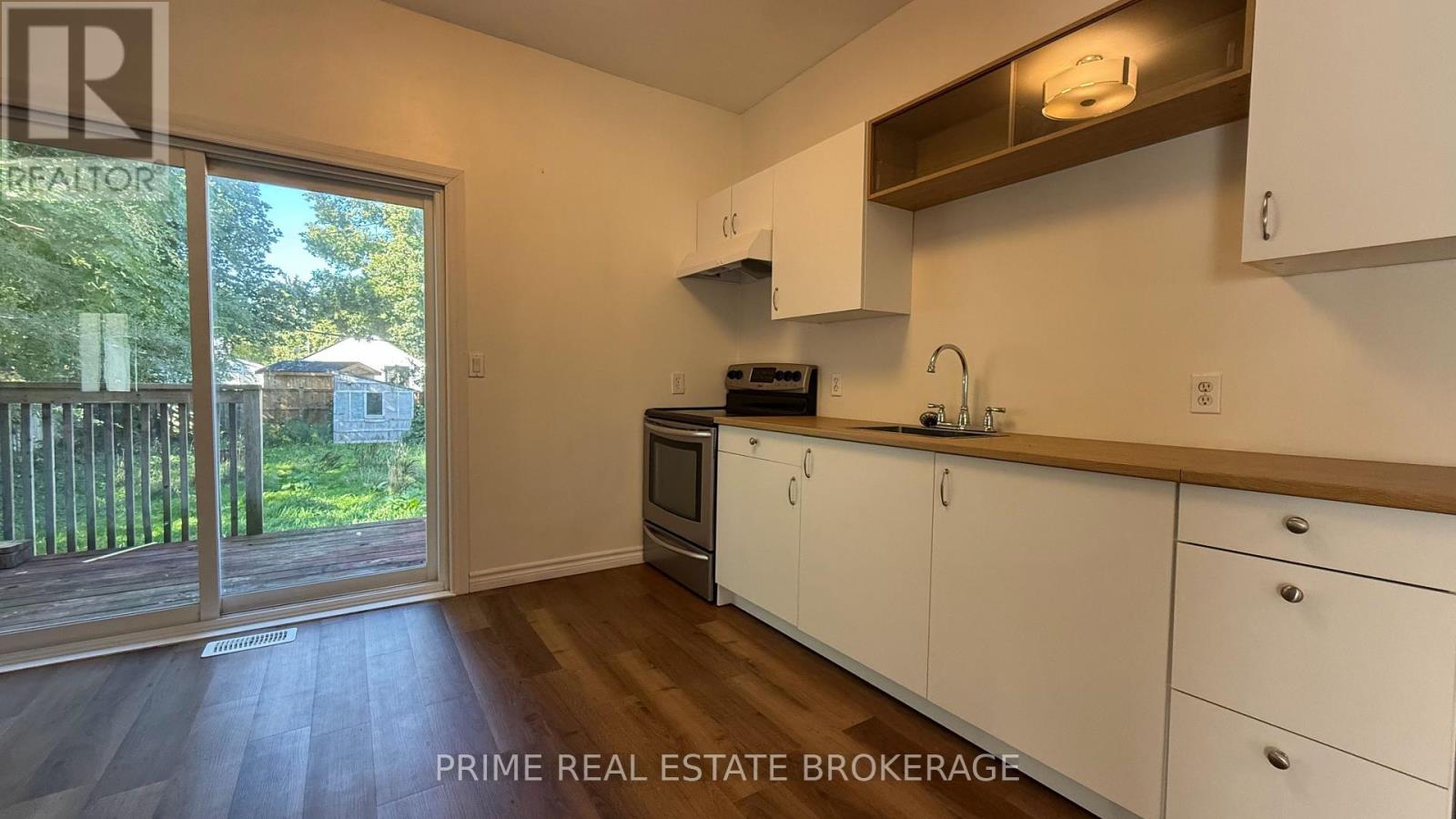 121 Boullee Street Property Photo 7