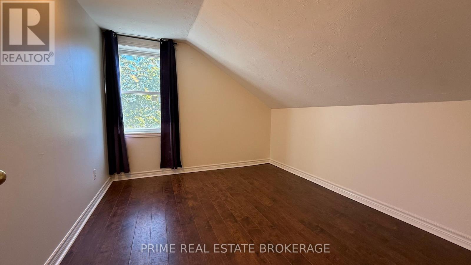 121 Boullee Street Property Photo 12